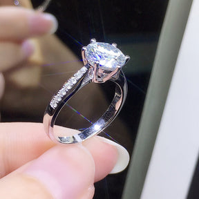 Bague élégante en zircone cubique pour femme